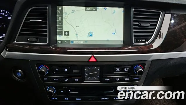Hyundai Genesis 2015 — фото 15
