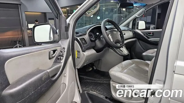 Hyundai Starex 2016 — фото 11