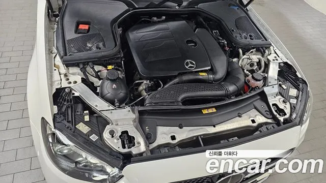 Mercedes-Benz E-Class 2021 — фото 6