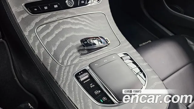Mercedes-Benz E-Class 2021 — фото 9