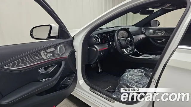 Mercedes-Benz E-Class 2021 — фото 10