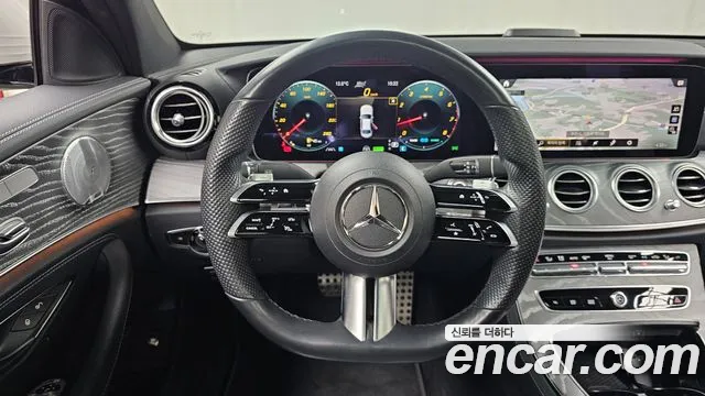 Mercedes-Benz E-Class 2021 — фото 13
