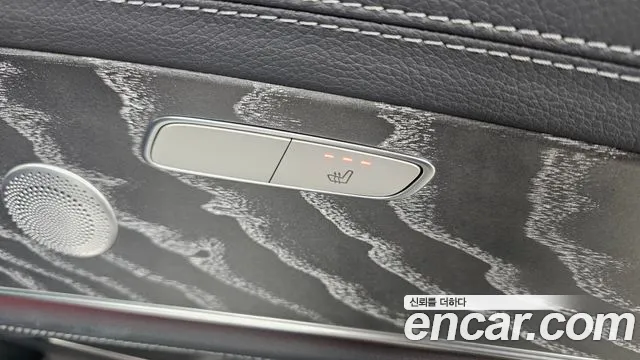 Mercedes-Benz E-Class 2021 — фото 18