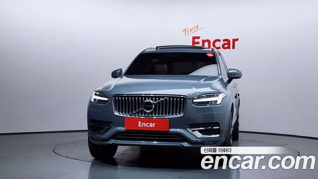 Volvo XC90 2022 — фото 3