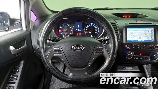 Kia K3 2015 — фото 13