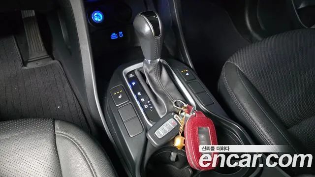 Hyundai Santafe 2016 — фото 9