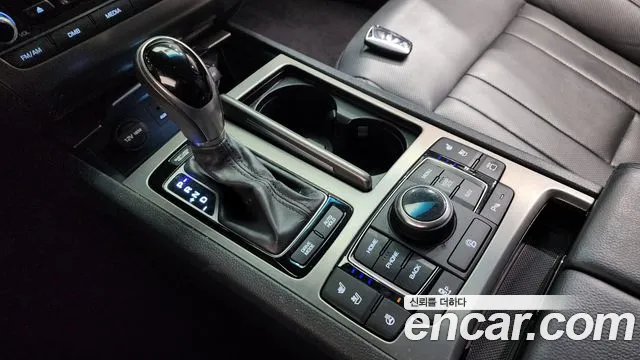 Hyundai Genesis 2016 — фото 9