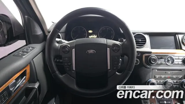Land Rover Discovery 2014 — фото 13