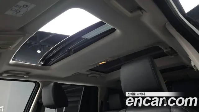 Land Rover Discovery 2014 — фото 16