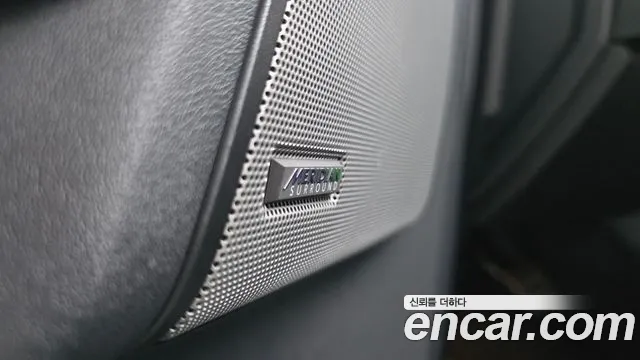 Land Rover Discovery 2014 — фото 18