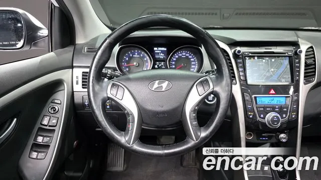 Hyundai i30 2016 — фото 13