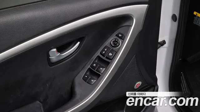 Hyundai i30 2016 — фото 17