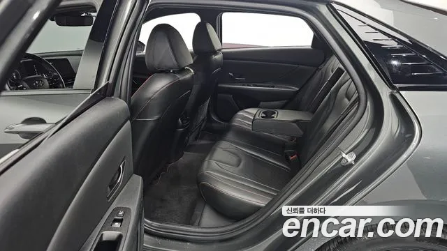 Hyundai AVANTE 2021 — фото 11