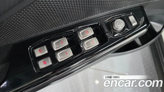 KG_Mobility_Ssangyong TIBOLI 2018 — фото 12