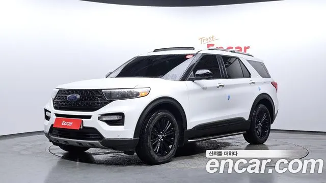 Ford Explorer 2020 — фото 1