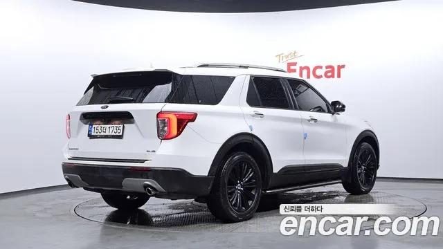 Ford Explorer 2020 — фото 2