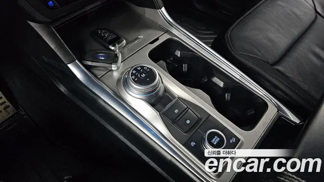 Ford Explorer 2020 — фото 9