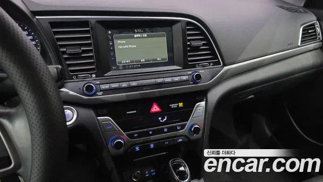 Hyundai AVANTE 2016 — фото 15