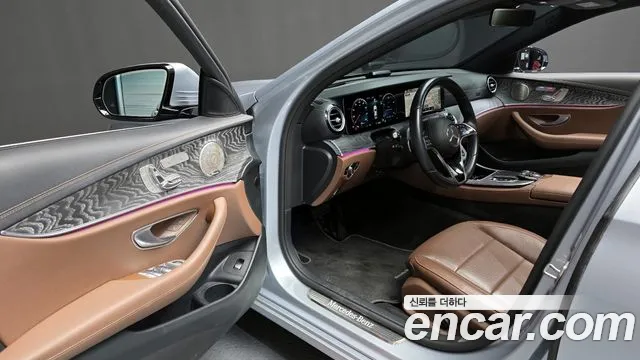 Mercedes-Benz E-Class 2022 — фото 10
