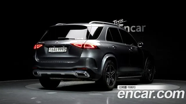 Mercedes-Benz GLE-Class 2021 — фото 2