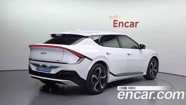 Kia EV6 2022 — фото 2
