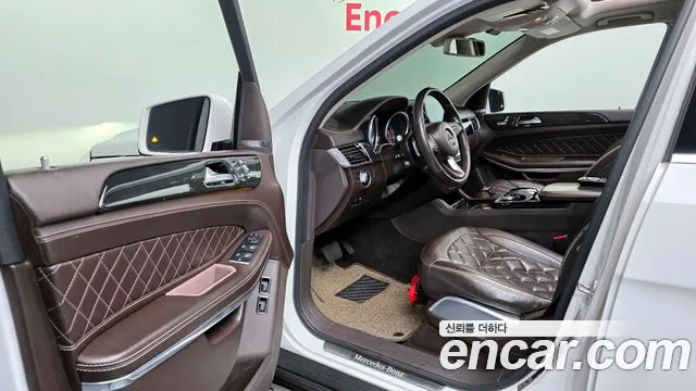 Mercedes-Benz GLS-Class 2017 — фото 11
