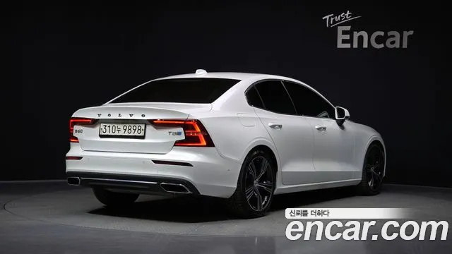 Volvo S60 2020 — фото 2