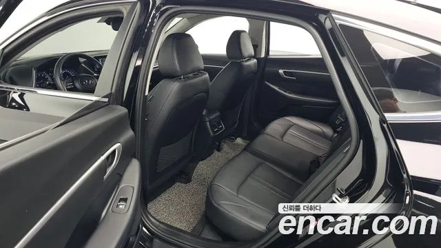 Hyundai Sonata 2020 — фото 12
