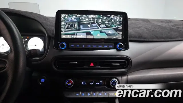 Hyundai Kona 2023 — фото 14