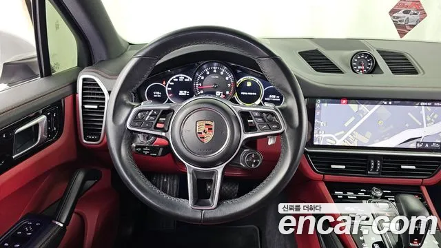 Porsche Cayenne 2019 — фото 13