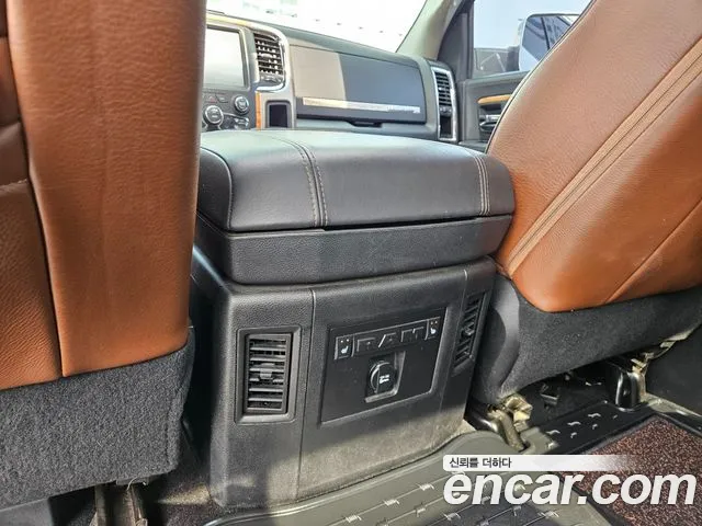 Dodge Ram Pick Up 2014 — фото 12