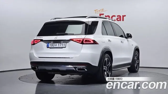Mercedes-Benz GLE-Class 2021 — фото 2