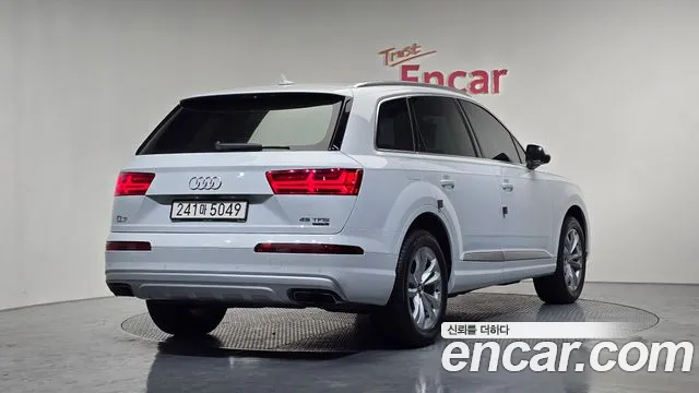 Audi Q7 2019 — фото 2