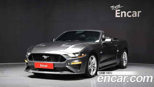 Ford Mustang 2020 — фото 1