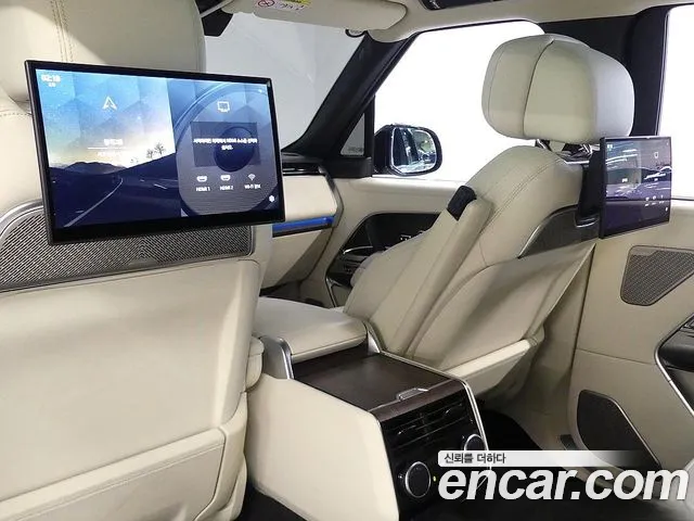 Land Rover Range Rover 2023 — фото 15