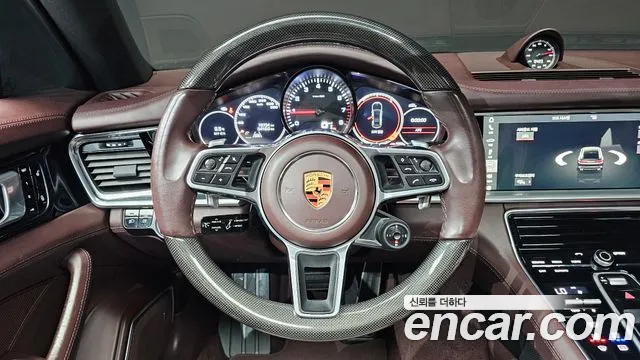 Porsche Panamera 2018 — фото 14