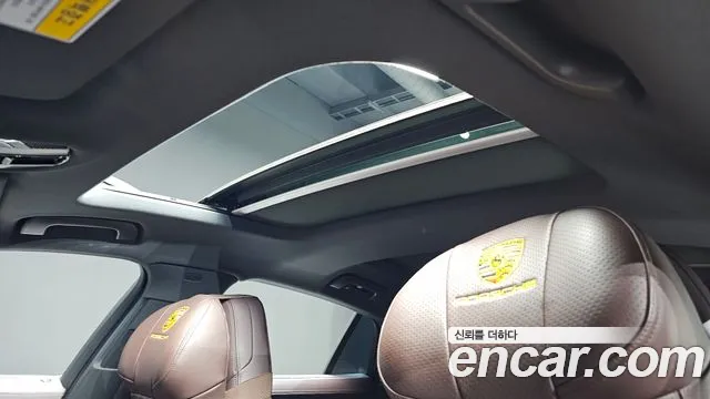 Porsche Panamera 2018 — фото 18