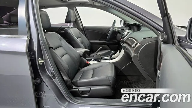 Honda Accord 2016 — фото 10