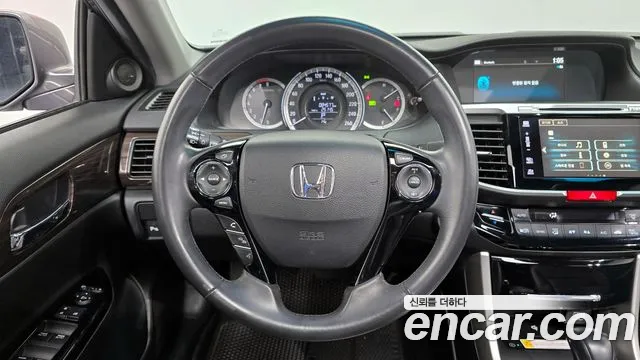 Honda Accord 2016 — фото 13