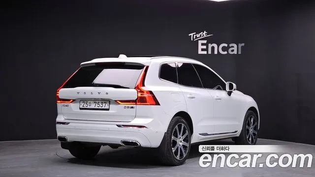 Volvo XC60 2018 — фото 2