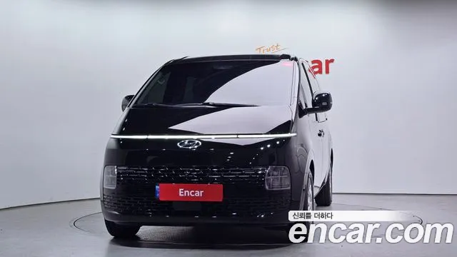 Hyundai Staria 2023 — фото 3
