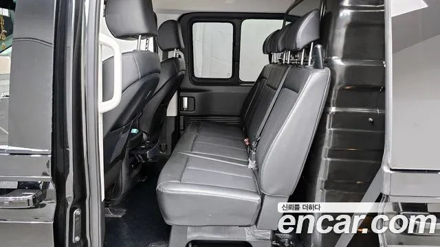 Hyundai Staria 2023 — фото 12