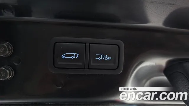 Hyundai Staria 2023 — фото 20