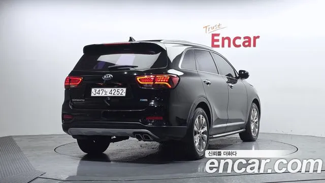 Kia Sorento 2019 — фото 2