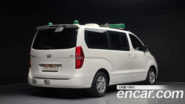 Hyundai Starex 2015 — фото 2