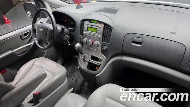 Hyundai Starex 2015 — фото 7