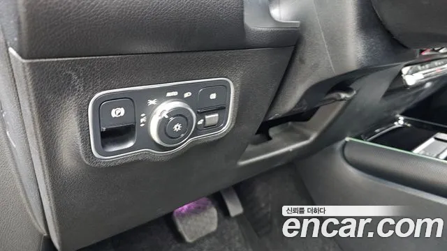 Mercedes-Benz GLB-Class 2021 — фото 14