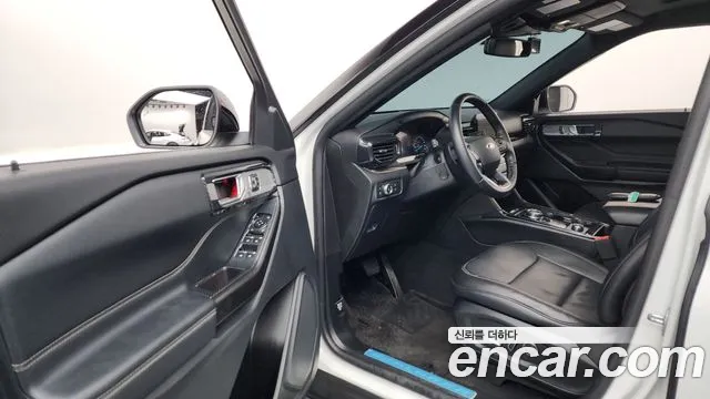 Ford Explorer 2020 — фото 10
