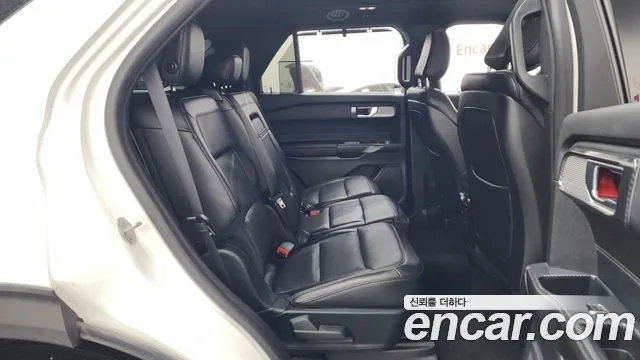 Ford Explorer 2020 — фото 12