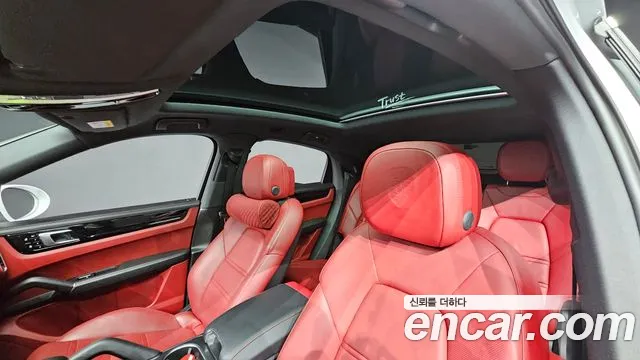 Porsche Cayenne 2020 — фото 19